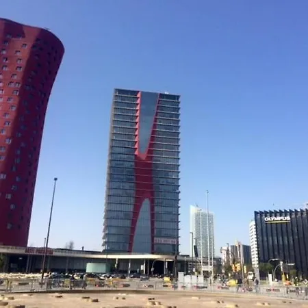 Appartement 3-apartament Full Equiped, Next To Mobile Congres